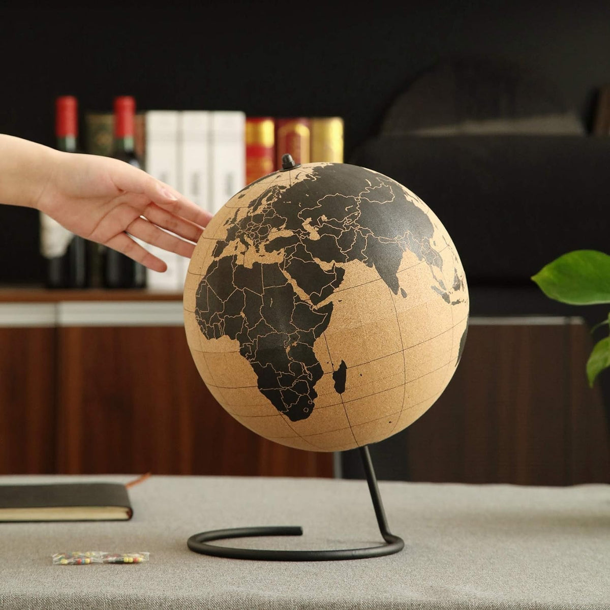 Kurk24 Grote kurk wereldbol - globe - diameter 25 cm.
