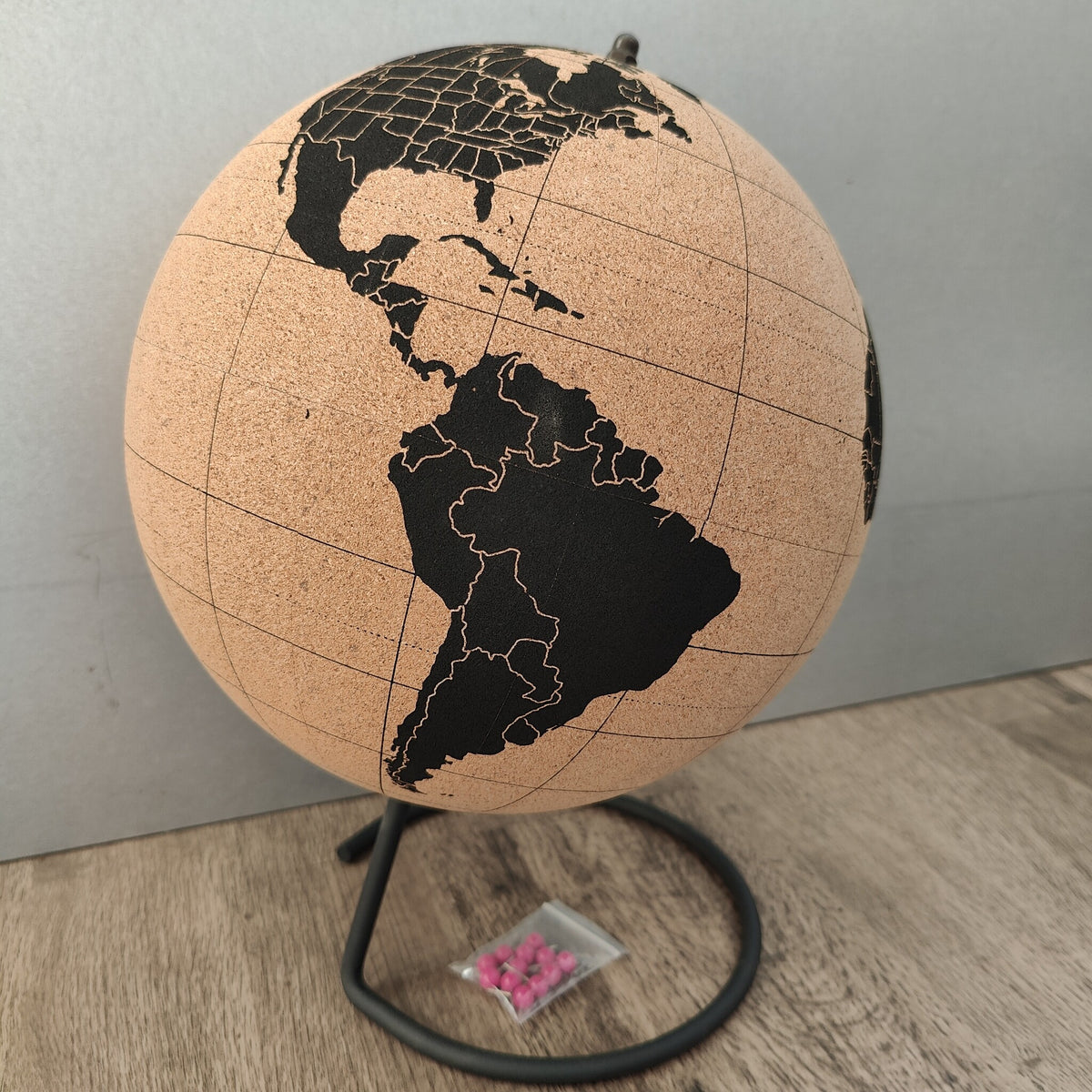 Kurk24 Grote kurk wereldbol - globe - diameter 25 cm.