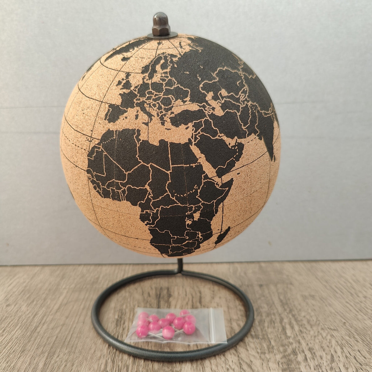 Kurk24 Kurk wereldbol - globe - diameter 15 cm.