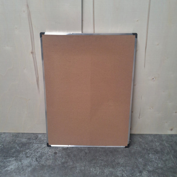 OUTLET - Prikbord met aluminium lijst - 90 x 120 cm