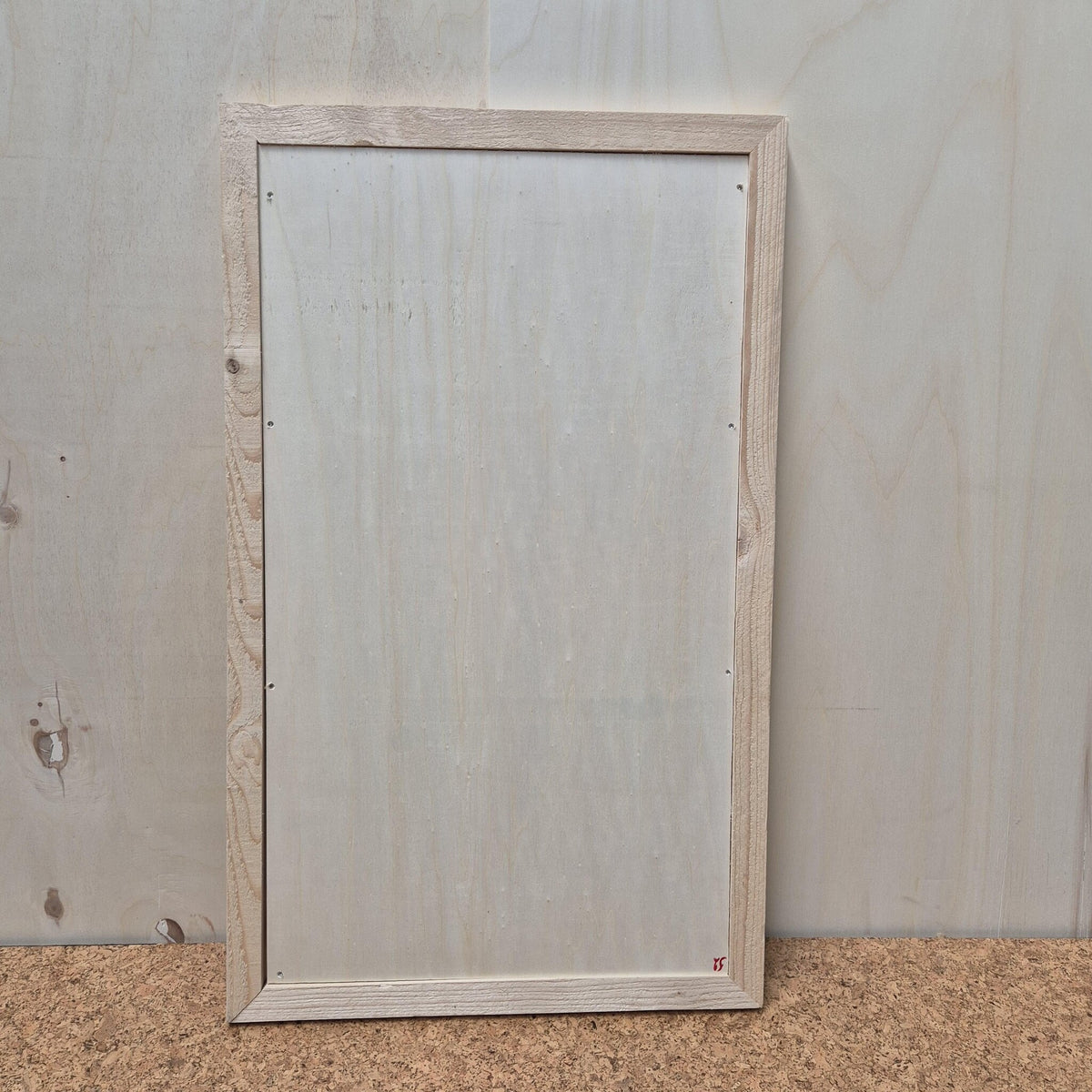 Kurk24 OUTLET - Prikbord met steiger houten lijst - 60 x 99 cm