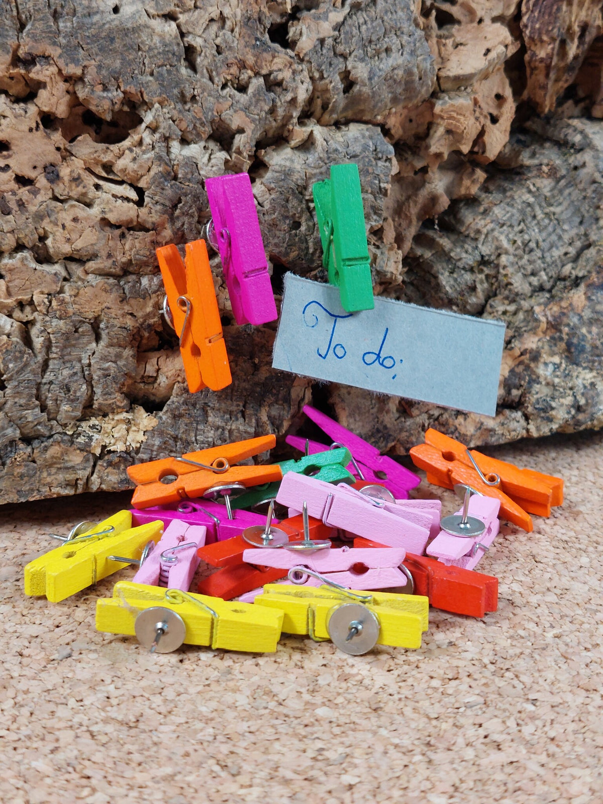 Kurk24 Pushpin Knijpers – Gekleurd – 20 Stuks – Hout